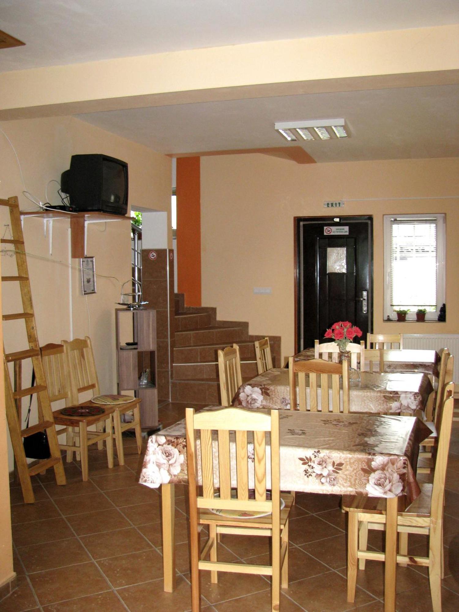 Guest House Familia Samovodene Exterior foto