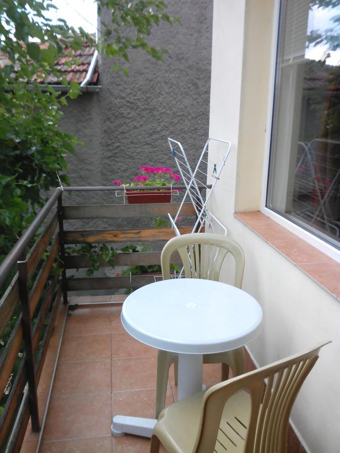 Guest House Familia Samovodene Exterior foto